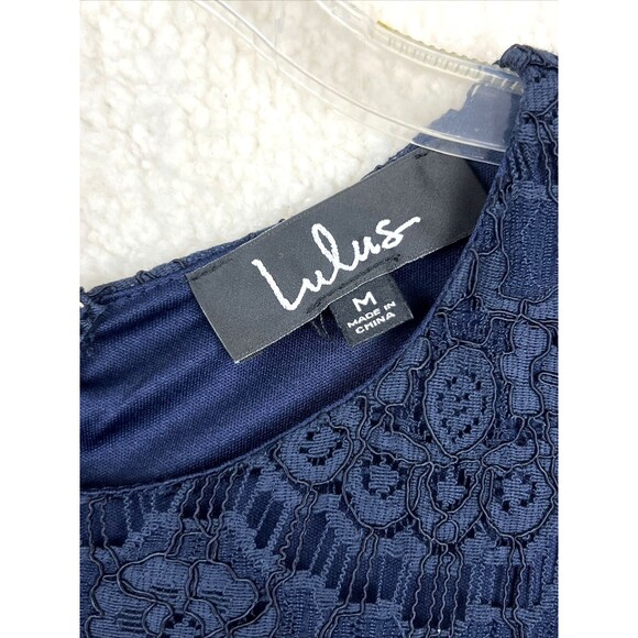 Lulu's NWT Women's Size Medium Dress Navy Lace Overlay Cap Sleeves - Picture 5 of 8